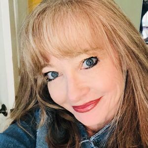 Meet your Posher, Elaine